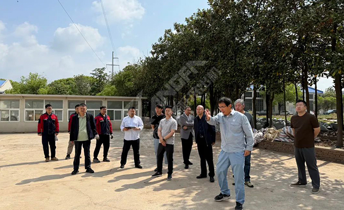中石化相關(guān)公司、康發(fā)雙螺桿造粒機(jī)與新疆鵬安能源科技有限責(zé)任就關(guān)于廢塑料分選技術(shù)合作洽談